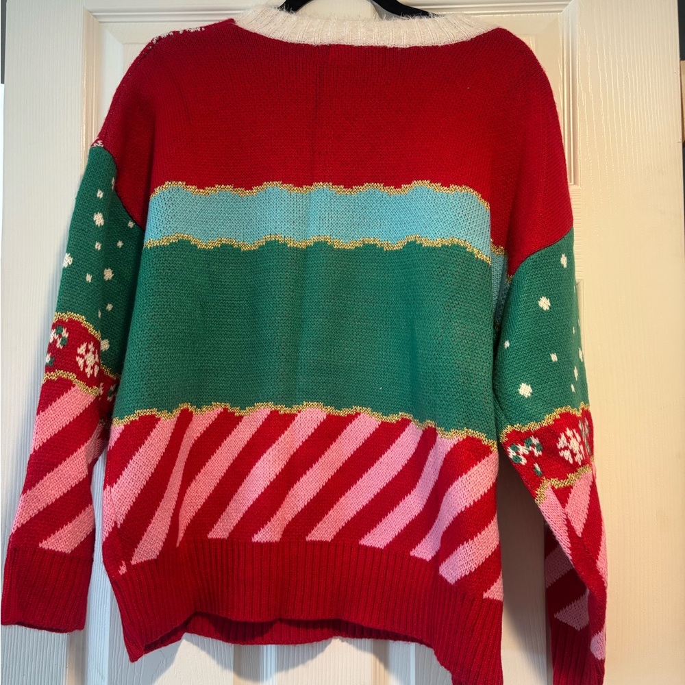 33 Degree Christmas Sweater Size Small - Picture 2 of 2